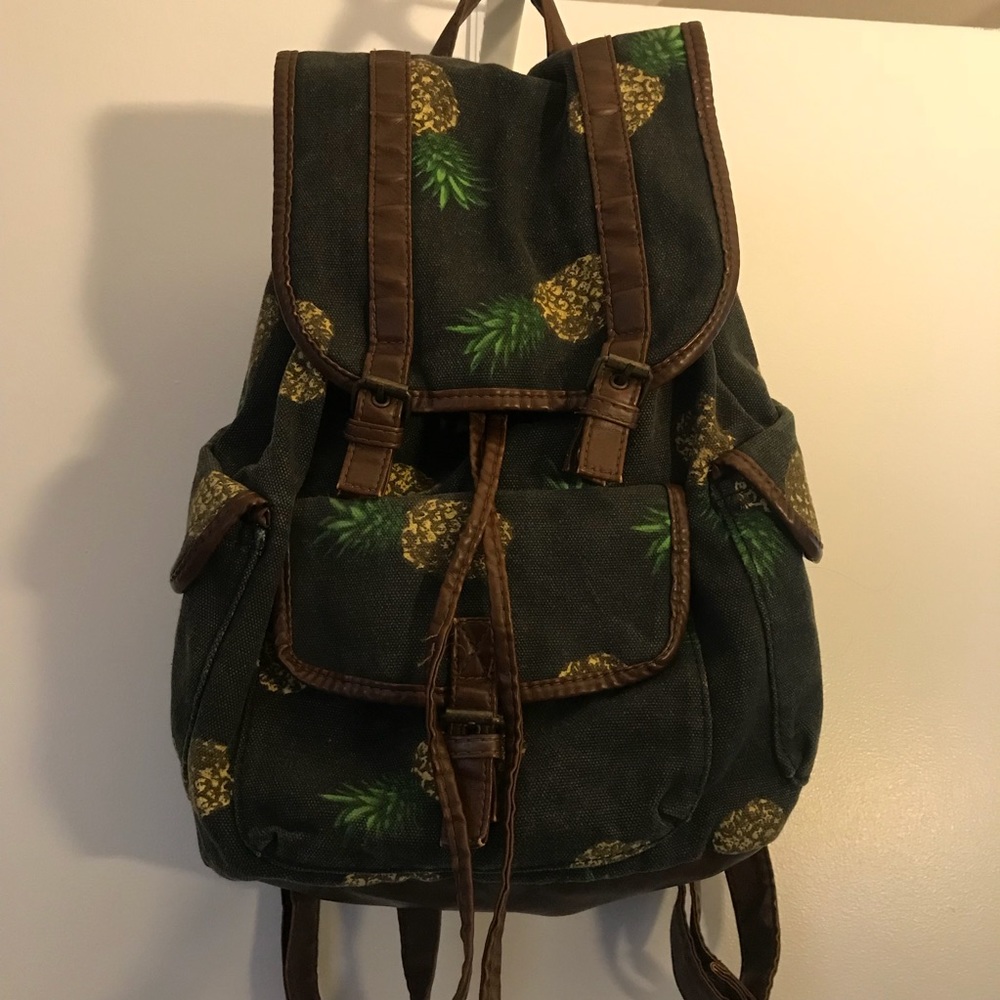 🎉CLOSET CLEAROUT🎉 Pineapple backpack 🍍